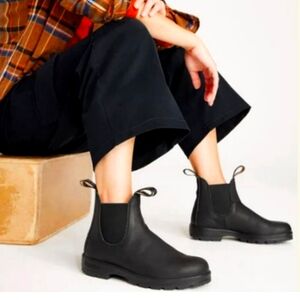 Blundstone 9.5 558 black Classic Chelsea Boot leather elastic sided line comfort